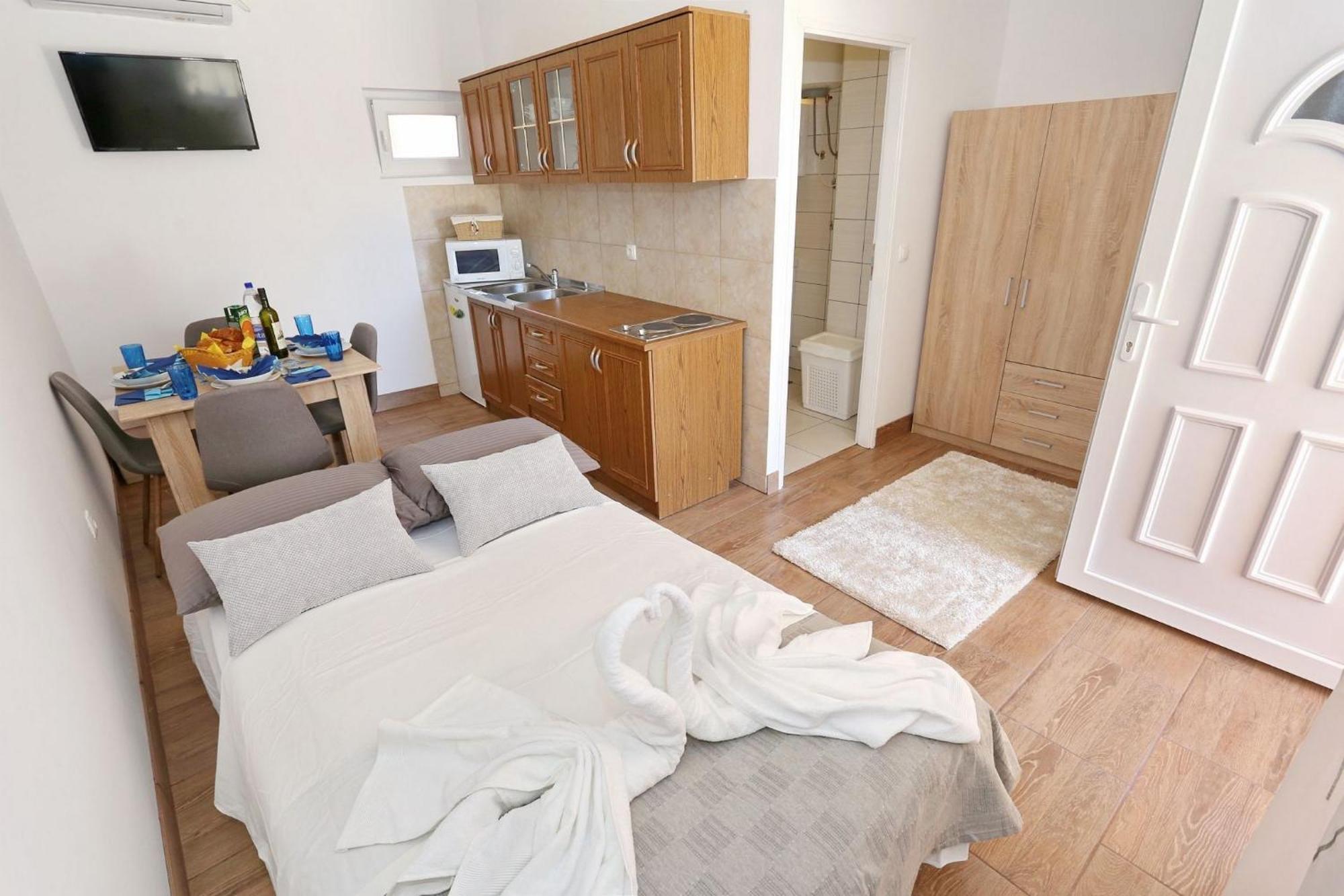 Apartments Marino Vir Exteriör bild